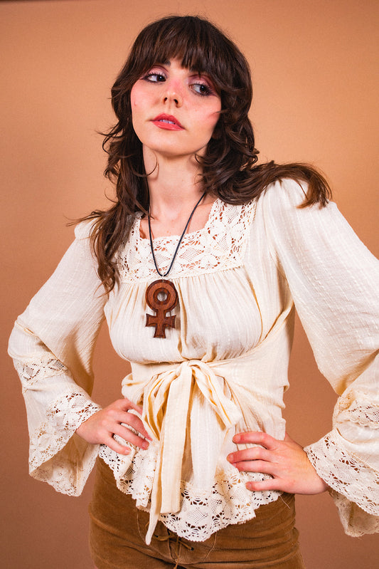 Woman - Pendant Necklace