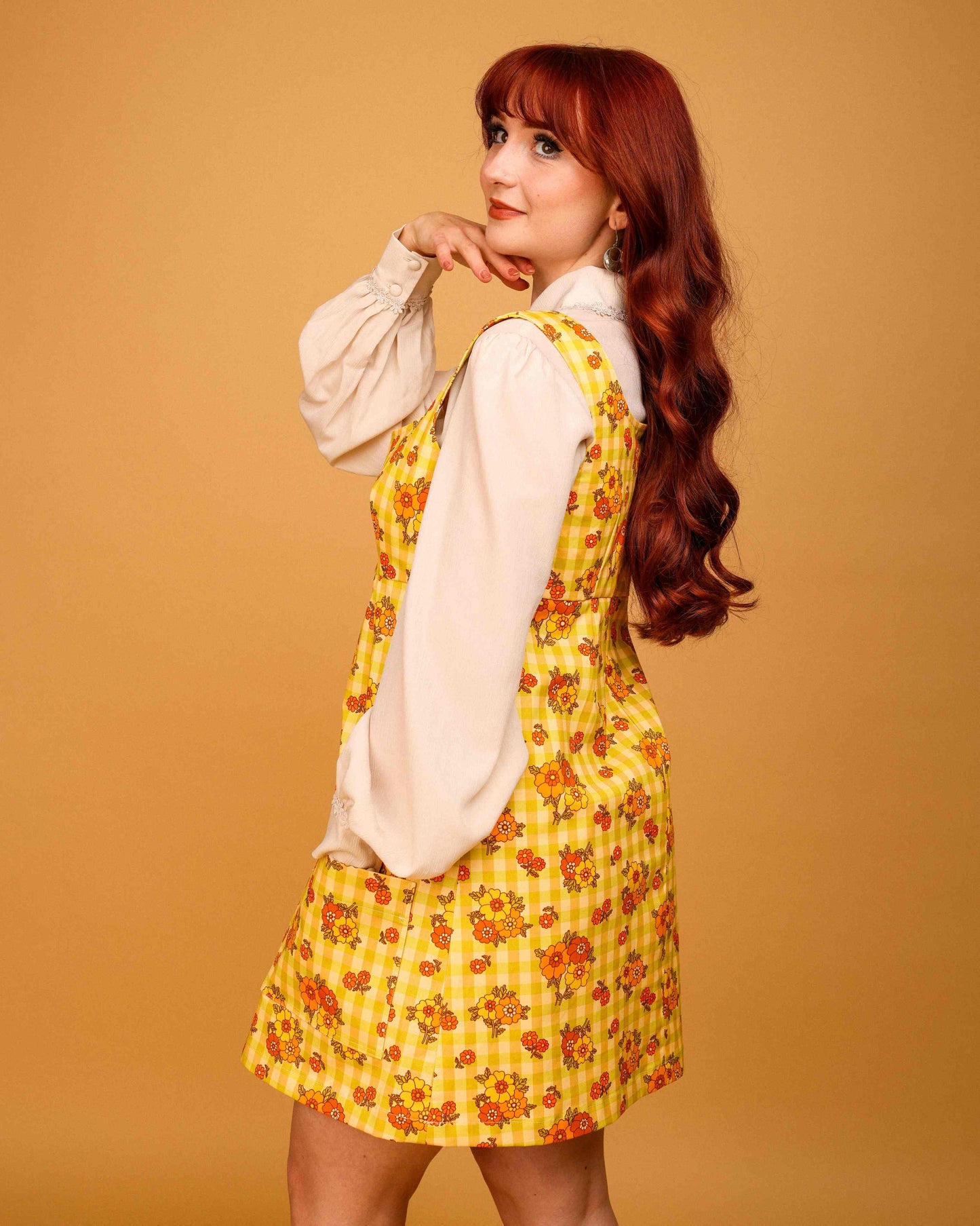 Marianne - Flower Tipped Collar Blouse - Cream