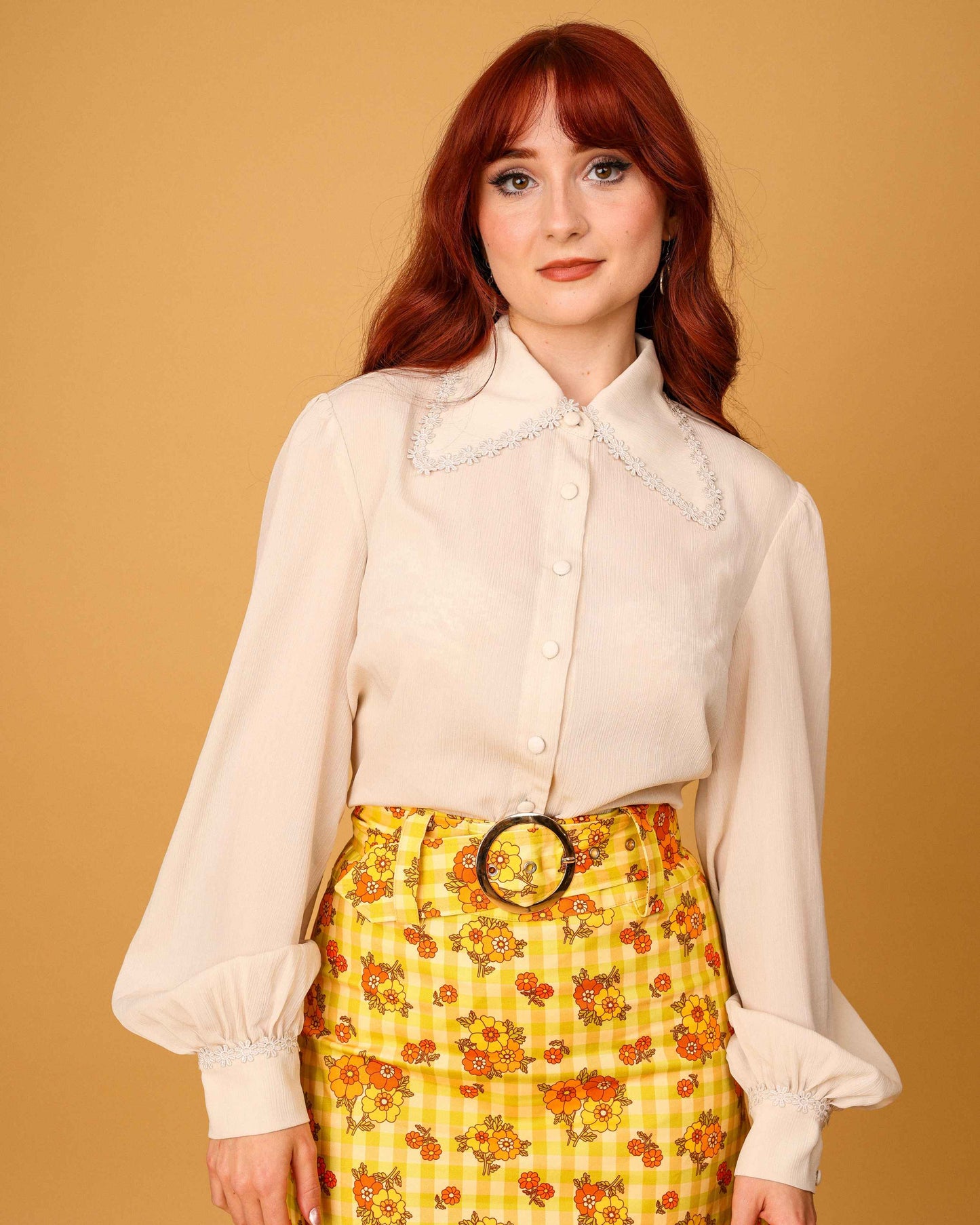 Marianne - Flower Tipped Collar Blouse - Cream