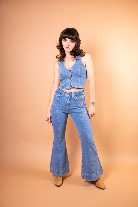 Electric Blues - Patch Pocket Flare Jeans Light Wash
