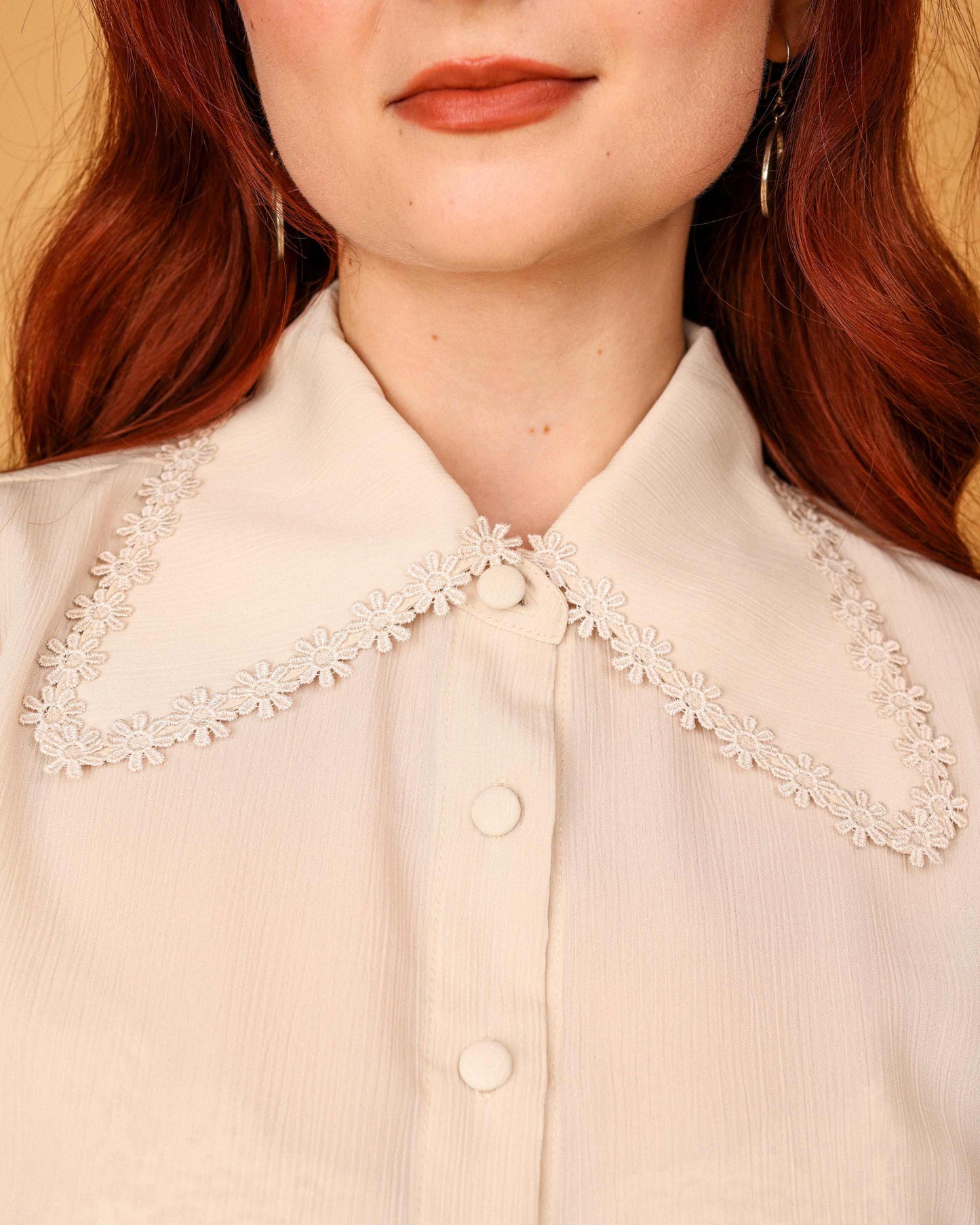 Marianne - Flower Tipped Collar Blouse - Cream