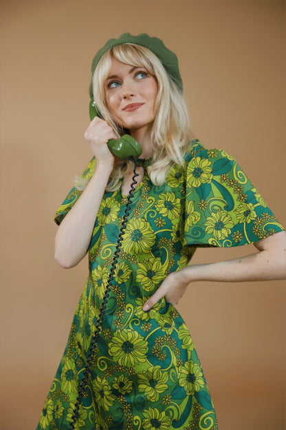 Ivy - Key Hole Angel Sleeve Dress - Green
