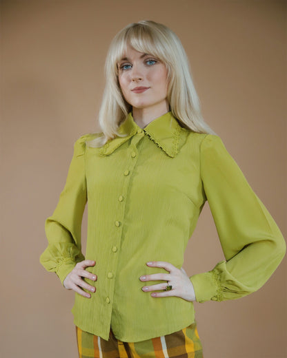 Marianne - Flower Tipped Collar Blouse - Lime