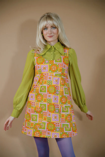 Marianne - Flower Tipped Collar Blouse - Lime