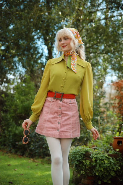 Marianne - Flower Tipped Collar Blouse - Lime