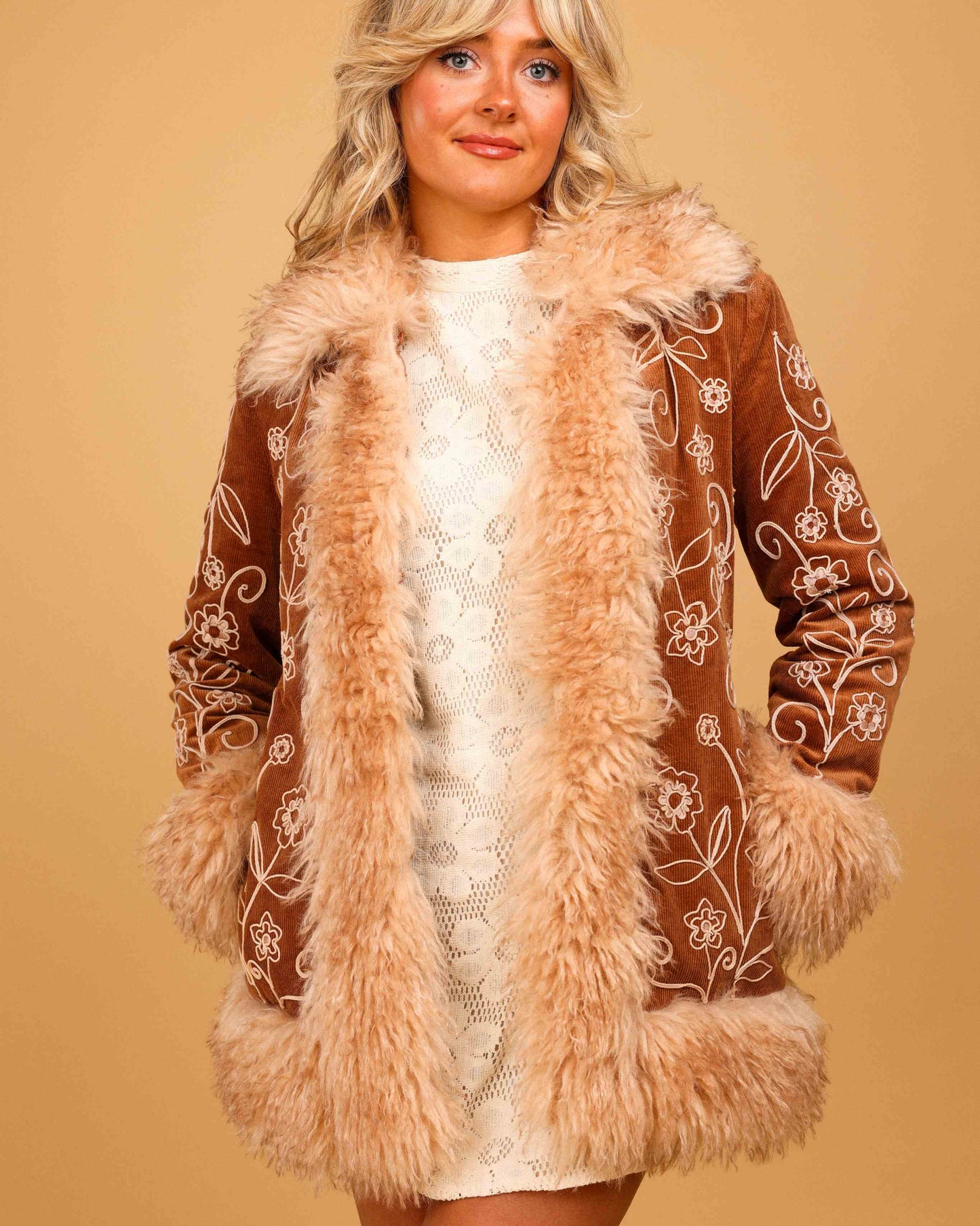 Penny - Embroidered Fur Collar Coat